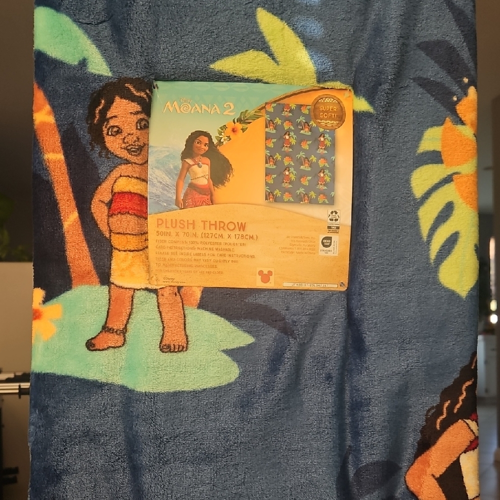 Moana 2 Plush Throw Blanket - Blue and Orange